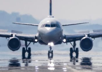 Gobierno argentino denuncia a un sindicato aéreo por “secuestrar” a pasajeros en aviones