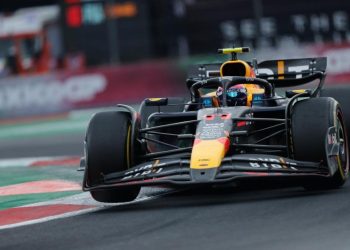 “Hay que apoyar a los atletas mexicanos”: Sheinbaum defiende a ‘Checo’ Pérez de las críticas tras su actuación en el GP de México