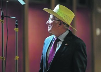 Ken Salazar pone “calma” a miedo por el T-MEC tras victoria de Trump