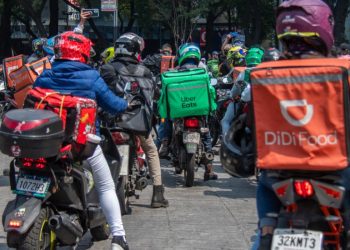 Le preguntamos a 3 repartidores de apps qué piensan sobre su Reforma Laboral