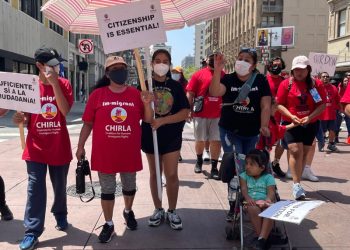 Los Ángeles se convierte en ‘ciudad santuario’ de migrantes tras reelección de Trump