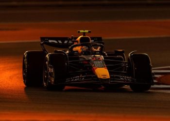 Norris saldrá primero en el sprint de Qatar; Sergio Pérez será 16