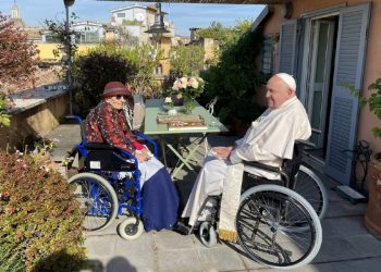 Papa Francisco visita a Emma Bonino, lideresa radical italiana