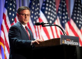 Republicanos apoyan a Mike Johnson para que repita como líder en la Cámara Baja