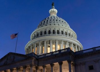 Republicanos buscan a un líder para su nueva mayoría en el Senado de EE.UU.