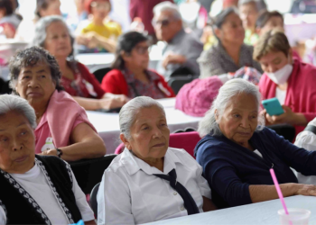 Solo 12% de mexicanos, sin deudas en su retiro; el resto espera programas sociales