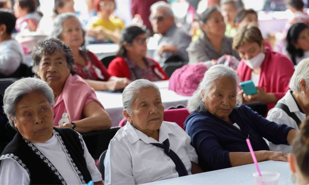 Solo 12% de mexicanos, sin deudas en su retiro; el resto espera vivir de los programas sociales del grobierno, revela Condusef