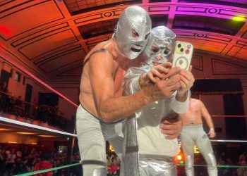 Triunfa El Hijo del Santo en Londres, Inglaterra