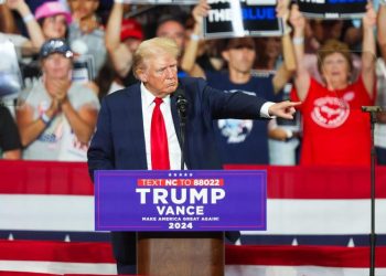 Trump diseña sus primeros decretos y posible equipo en la Casa Blanca