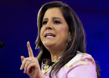 Trump nombra como embajadora ante la ONU a Elise Stefanik, defensora de la causa israelí