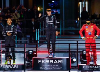 Verstappen se proclama tetracampeón del mundo en Las Vegas, donde ‘Checo’ Pérez se llevó el décimo lugar