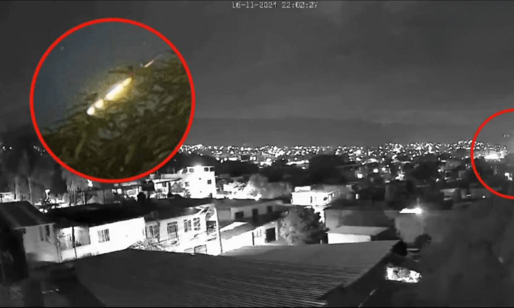 Reportan caída de meteorito en Chiapas que causó vibración y gran estruendo: astrónomo aclara fenómeno de luces en el cielo VÍDEO