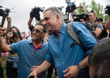 Yamandú Orsi visita a José Mujica y se ponen al día “en todos los temas” en Uruguay