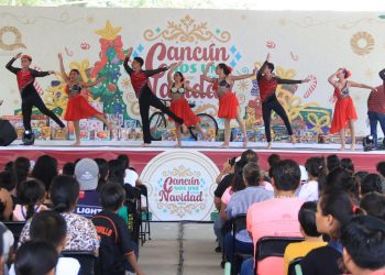 ACERCA ANA PATY PERALTA ESPÍRITU NAVIDEÑO A LA COLONIA TRES REYES