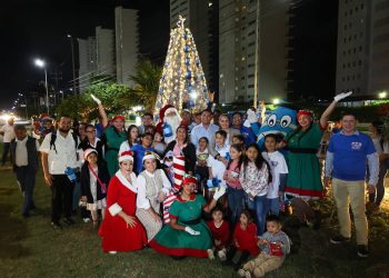 ANA PATY PERALTA LLENA DE LUZ LAS GLORIETAS DE LA CIUDAD