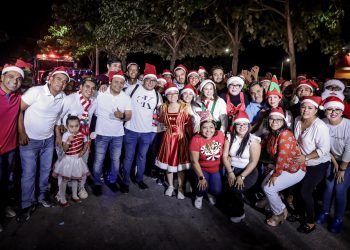Caravana Navideña lleva alegría a niñas y niños de Chetumal