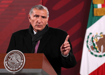 Adán Augusto y Monreal chocan