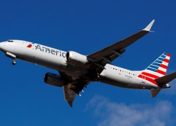 American Airlines reanuda operaciones tras “problema técnico”