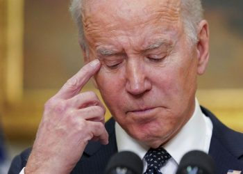 Aprobación de Biden cae a mínimo histórico a un mes de dejar la Casa Blanca