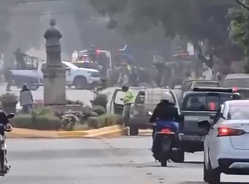 Personal del Ejército fue atacado con explosivos por un grupo armado en Cotija, Michoacán, con saldo de dos militares muertos y cinco heridos (Foto de El Universal)