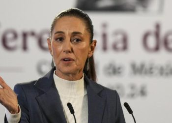 Claudia Sheinbaum presume aprobación de 18 reformas; 16 eran de AMLO