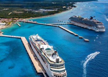 Cobrar impuestos a los turistas sería una mala decisión; suman voces contra iniciativa