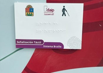 Coloca la SEFIPLAN placa de señalización del Sistema Braille, para acortar las brechas de desigualdad e impulsar la inclusión