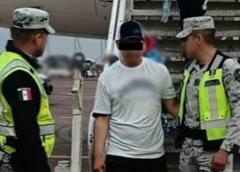 Disminuyen los cargos contra hombre que intentó desviar avión de Volaris