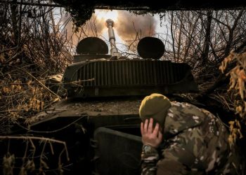 EE.UU. anuncia casi mil millones de dólares en ayuda militar para Ucrania