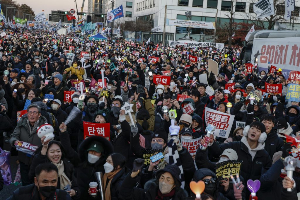 El equipo que lleva la investigación anunció que había enviado un requerimiento a Yoon Suk-yeol, presidente de Corea del Sur el pasado 11 de diciembre pidiéndole que compareciera ante la sede de la Fiscalía.