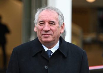 Emmanuel Macron nombra a François Bayrou como nuevo primer ministro de Francia