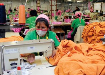 Empresas textiles alertan cierre masivo por decreto de Claudia Sheinbaum: qué dice