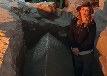 Encuentran en Turquía posible sarcófago de San Nicolás, que inspiró Santa Claus