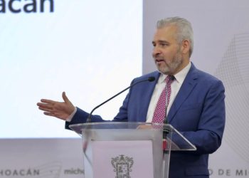 Gobernador de Michoacán pide investigar a alcaldesa de Coalcomán