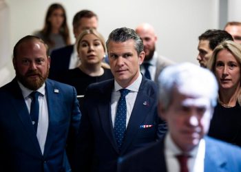 Hegseth, nominado para el Pentágono, se niega a irse pese a escándalos de alcohol y abusos