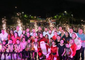 Inaugura Mara Lezama la Villa Navideña y Pista Ecológica en el Malecón Tajamar de Cancún