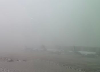 La niebla causa retrasos en algunos aeropuertos británicos