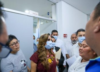 Mara Lezama y Martí Batres visitan de sorpresa el Hospital del ISSSTE en Chetumal