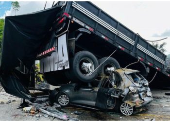 Mueren 38 personas en accidente en Brasil; chocaron un autobús, un tráiler y un auto