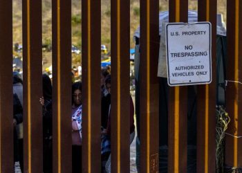 Muro fronterizo de Trump revive el temor de migrantes y ecologistas en EE.UU.