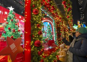 Nueva York se tiñe de colores, brillo y esplendor para las festividades navideñas 2024