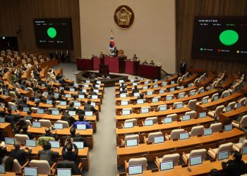 Oposición de Corea del Sur exige la renuncia de Yoon por ley marcial