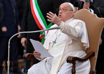 Papa Francisco espera una solución pollítica en Siria que promueva la estabilidad y la unidad