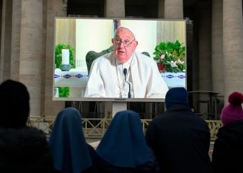 Papa Francisco pide para Navidad alto a las guerras, “a la crueldad en Gaza y los niños ametrallados”