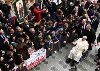 Pide el papa Francisco no dejar solos a los ancianos en las fiestas navideñas