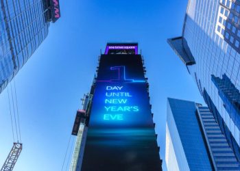 Policías, cámaras y drones vigilarán la víspera de Año Nuevo en Times Square de NY
