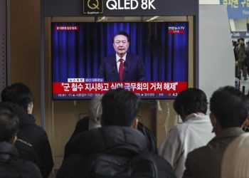 Presidente de Corea del Sur se disculpa por ley marcial; Asamblea Nacional busca su renuncia
