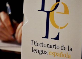 RAE anuncia novedades a su diccionario: “Tuitear”, “zona de confort”, “voto de castigo”, “espóiler”…