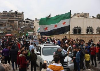 Rebeldes en Siria toman control de Damasco; llegan al palacio presidencial