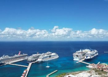Rompe récord turístico Cozumel con la llegada de 35 cruceros en la primera quincena de diciembre: APIQROO